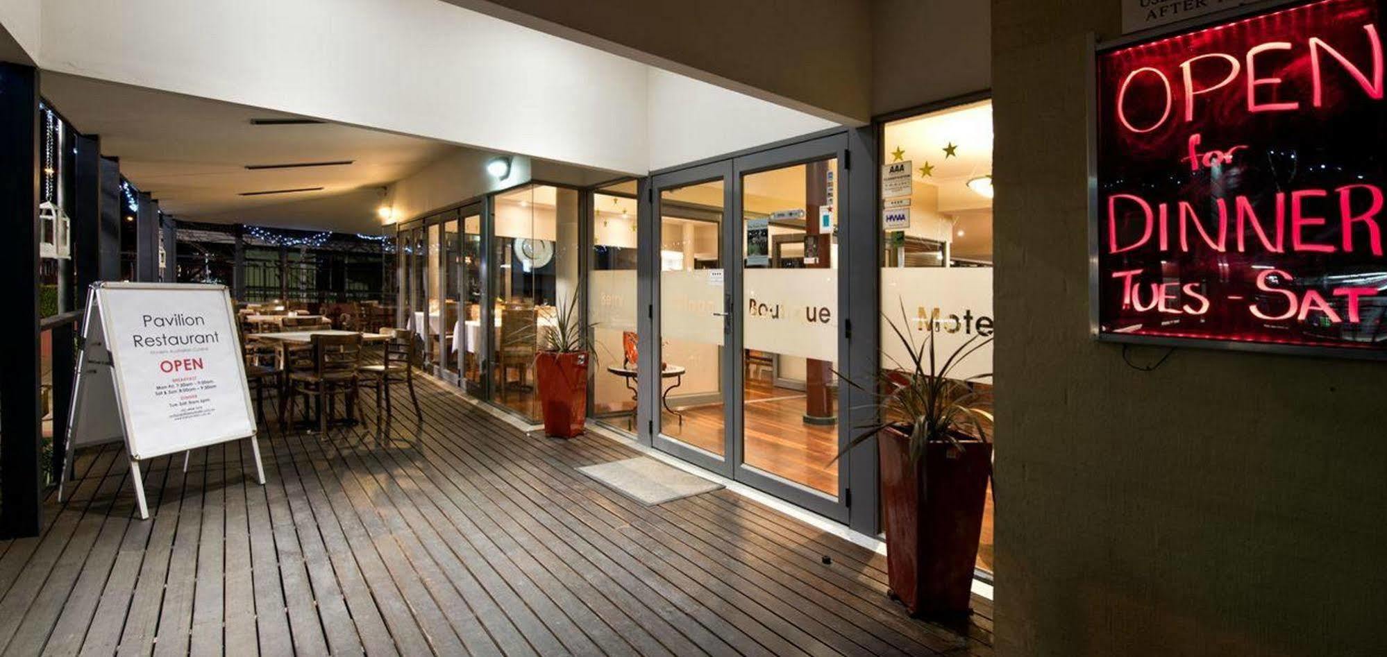 Berry Village Boutique Motel מראה חיצוני תמונה