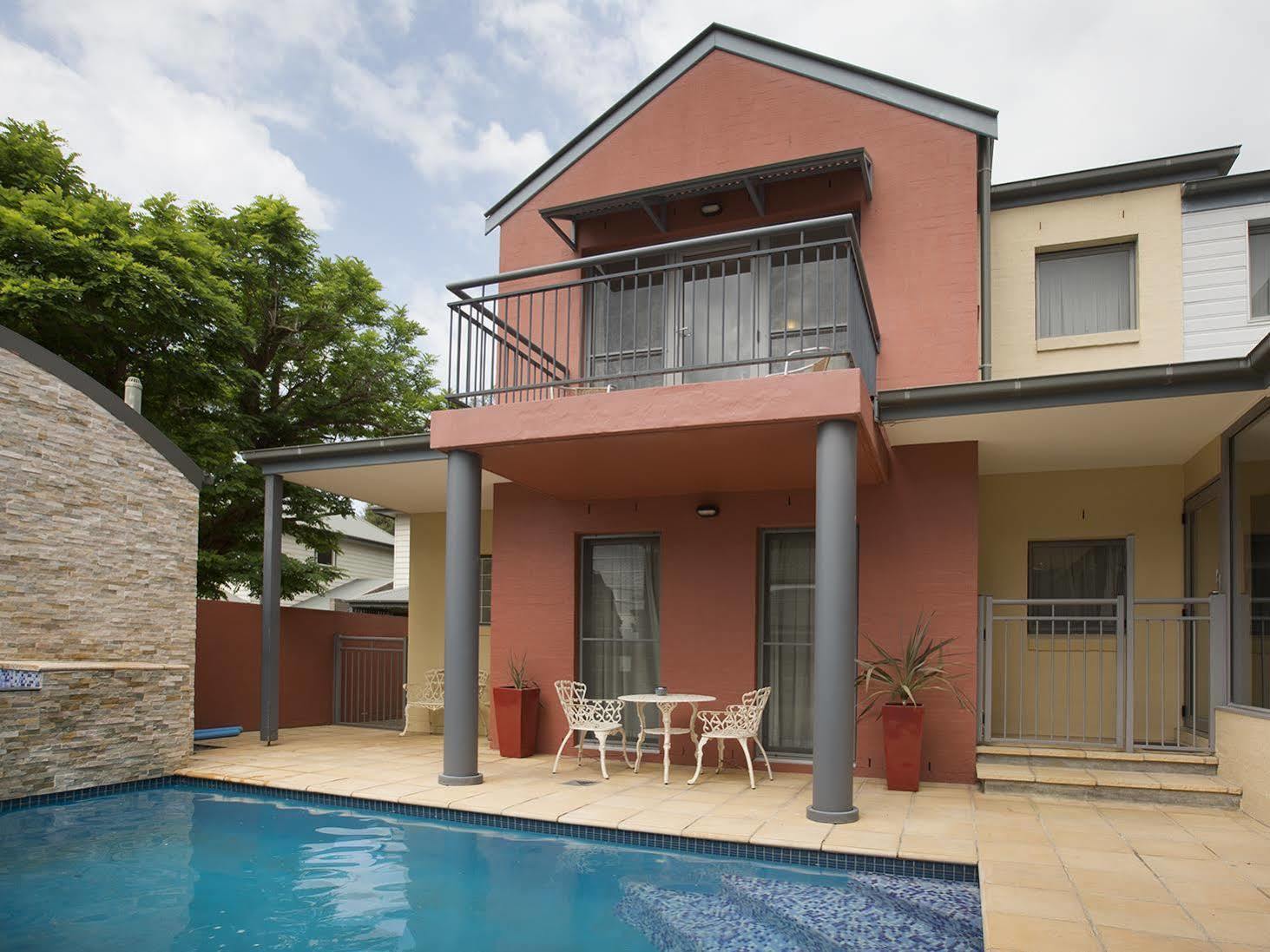Berry Village Boutique Motel מראה חיצוני תמונה